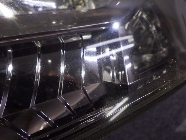 デリカD5 ヘッドライト左右 HID CV 前期 100-87918 バラスト付