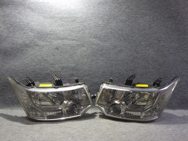 デリカD5 ヘッドライト左右 HID CV 前期 100-87918 バラスト付