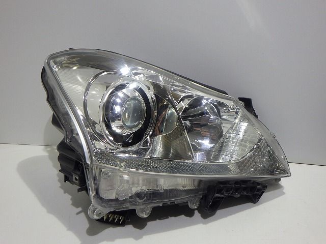 200系 クラウン マジェスタ ヘッドライト左右 HID URS206 30-359 J