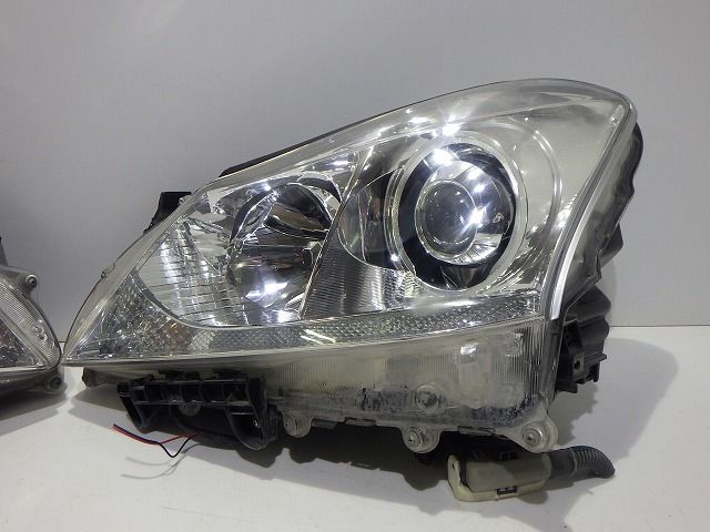 200　マジェスタ ヘッドライトレンズ 左右セット 200系 クラウン マジェスタ ヘッドライト左右 HID URS206 30-359 J