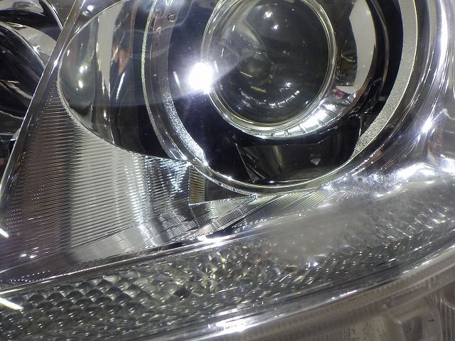 200系 クラウン マジェスタ ヘッドライト左右 HID URS206 30-359 J