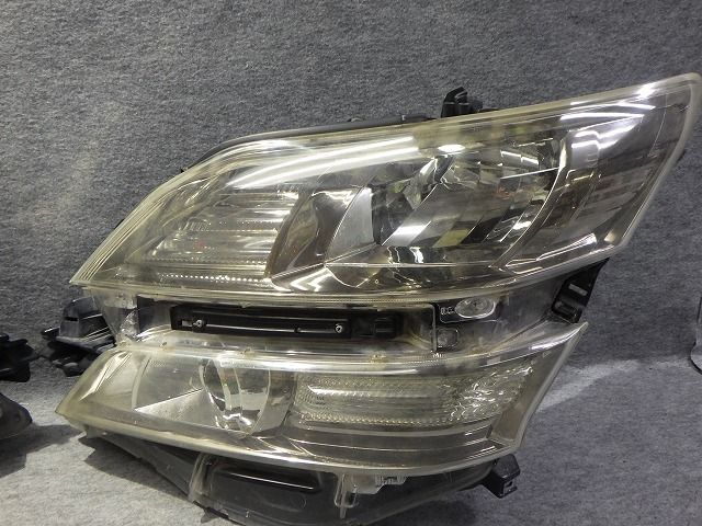 トヨタ ヴェルファイア 20系 前期 純正ヘッドライト 左右セット HID トヨタ（TOYOTA） 新品 ヘッドライト レンズ 左右 2枚 20 ヴェル