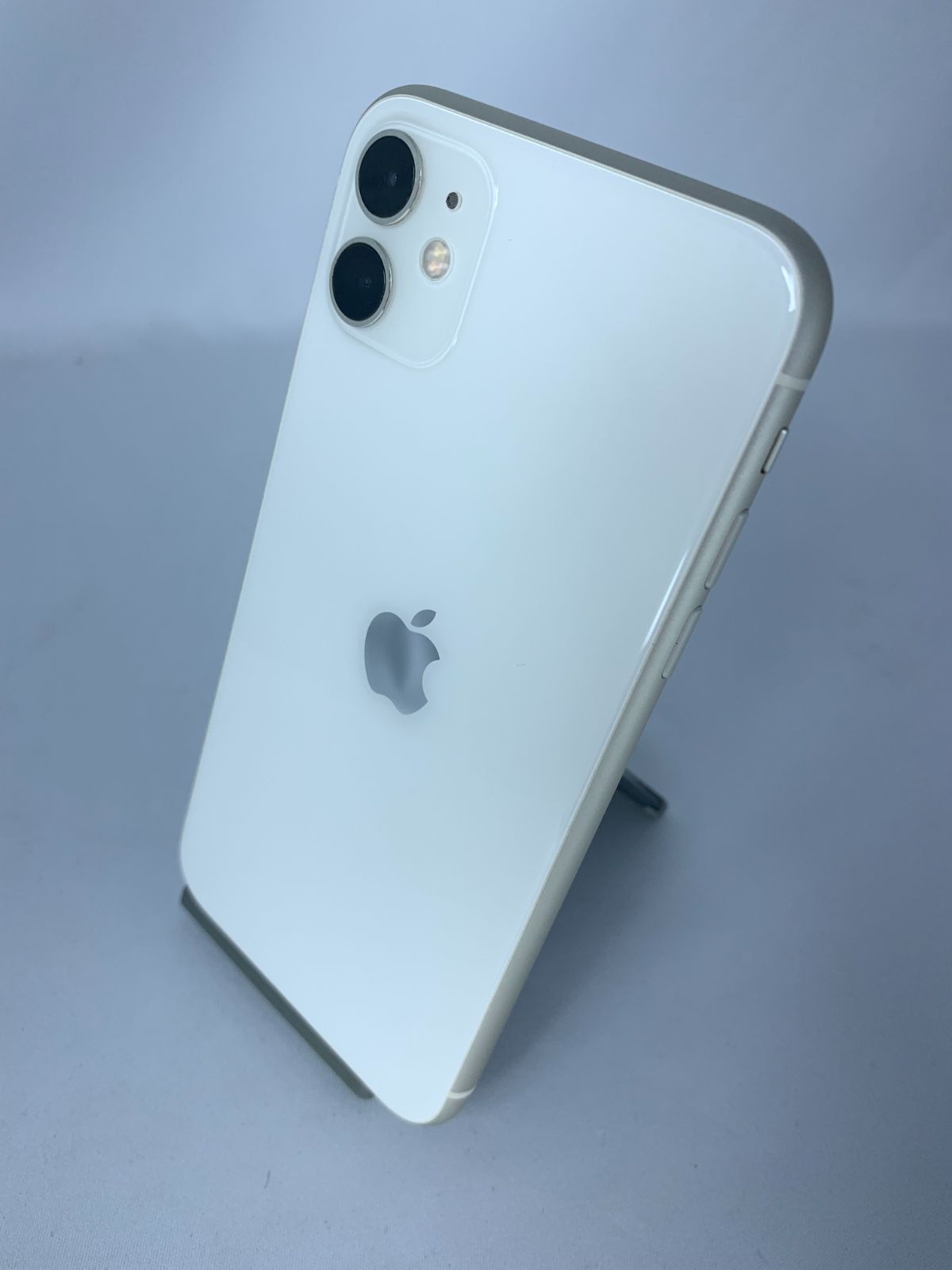 中古】iPhone 11 64GB ホワイト simロック解除済 - メルカリ