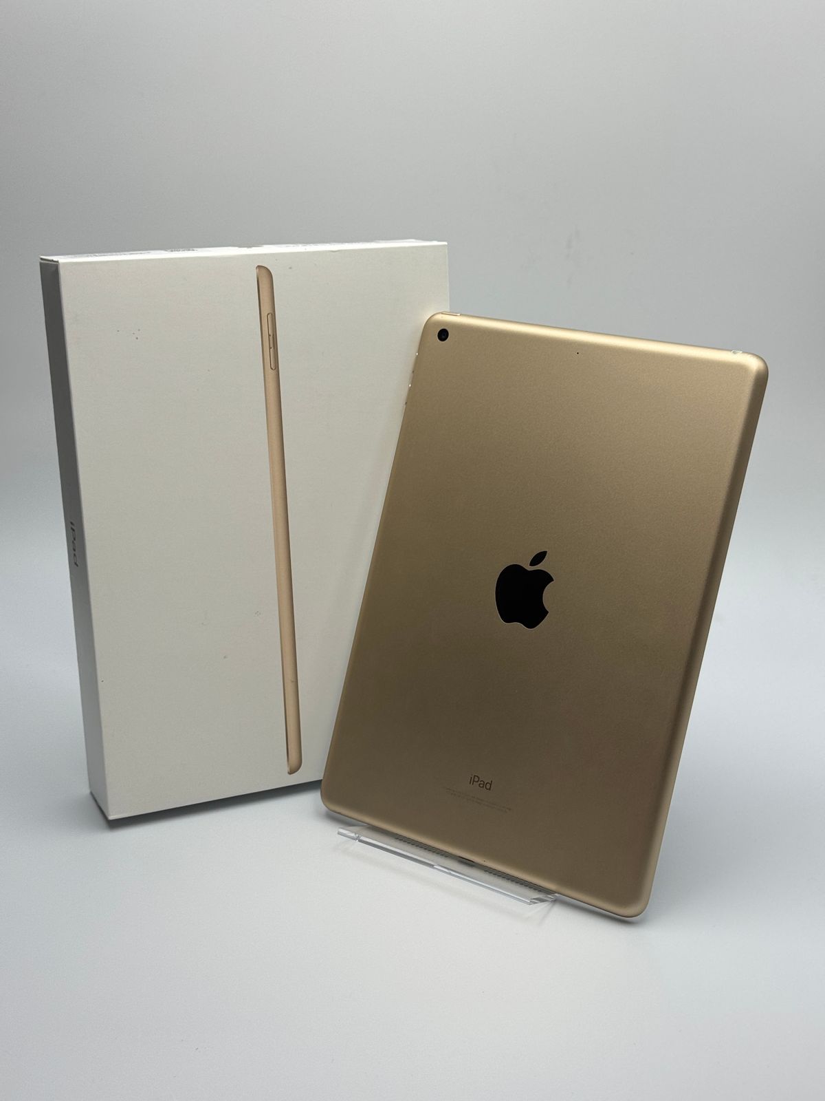 中古B】iPad 第5世代 32GB ゴールド Wi-Fi バッテリー【93%】 - メルカリ