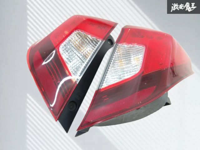 ☆割れ無し☆ HONDA ホンダ 純正 GK3 GK4 フィット テールライト