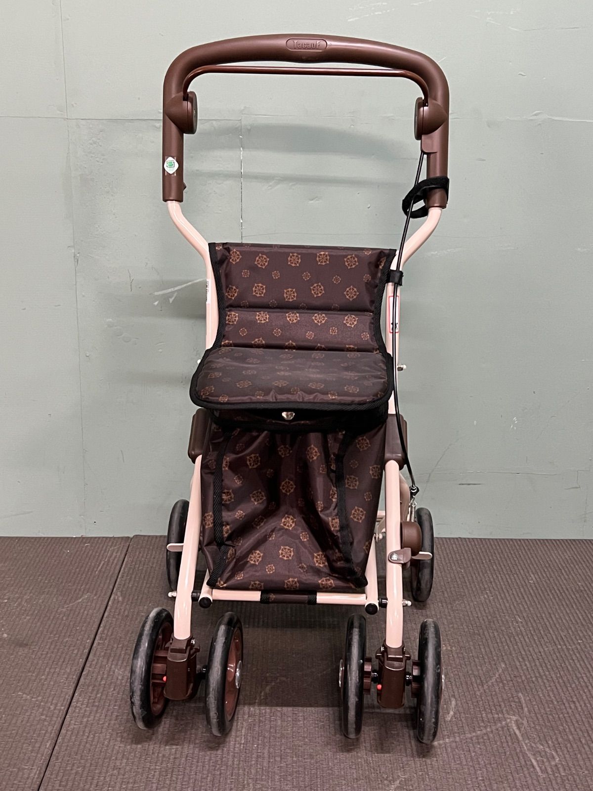 ⭐︎ シルバーカー テイコブルシド 美品 手押し車 荷台 - メルカリ