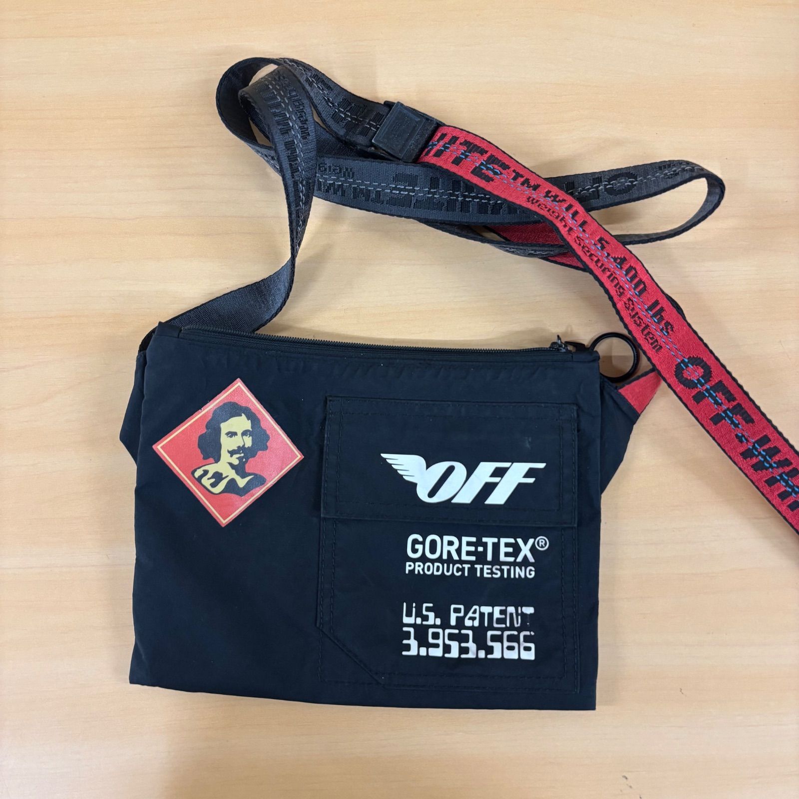 ☆ OFF-WHITE オフホワイト サコッシュ ショルダーバッグ GORE ☆ OFF-WHITE オフホワイト サコッシュ ショルダーバッグ GORE