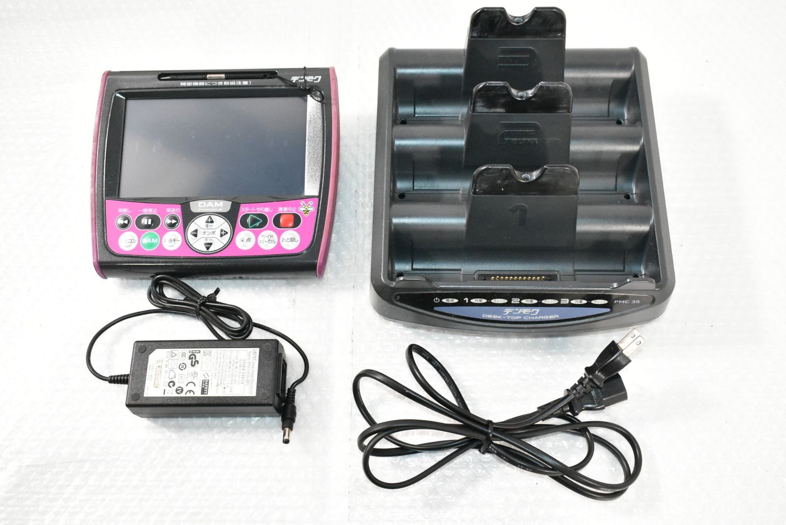 現状品 第一興商 デンモク PM600zB 充電台付き(PMC35) カラオケ 音響