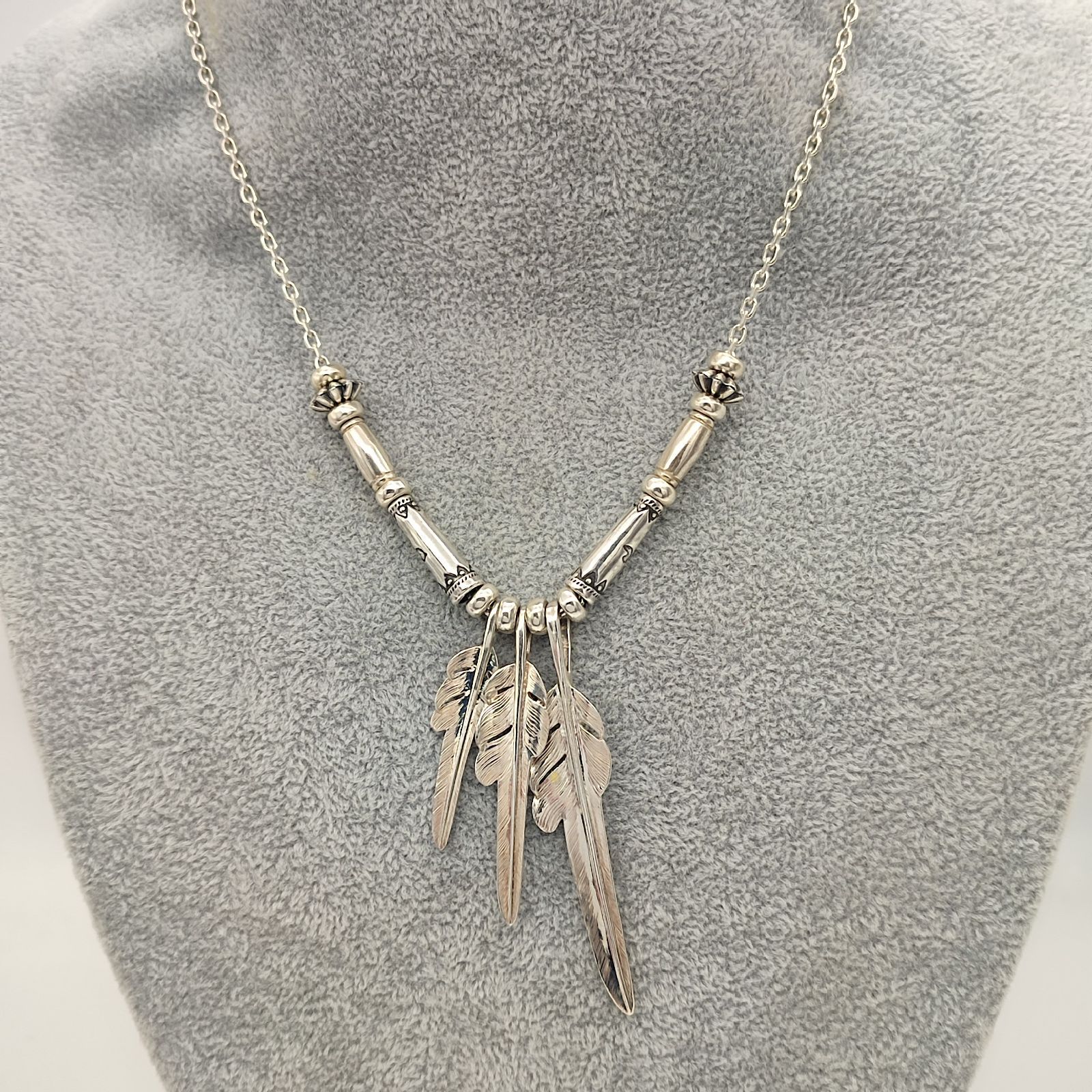 美品】LARRYSMITH ラリースミス カゼキリフェザーペンダントネックレス 美品】LARRYSMITH ラリースミス カゼキリフェザーペンダントネックレス