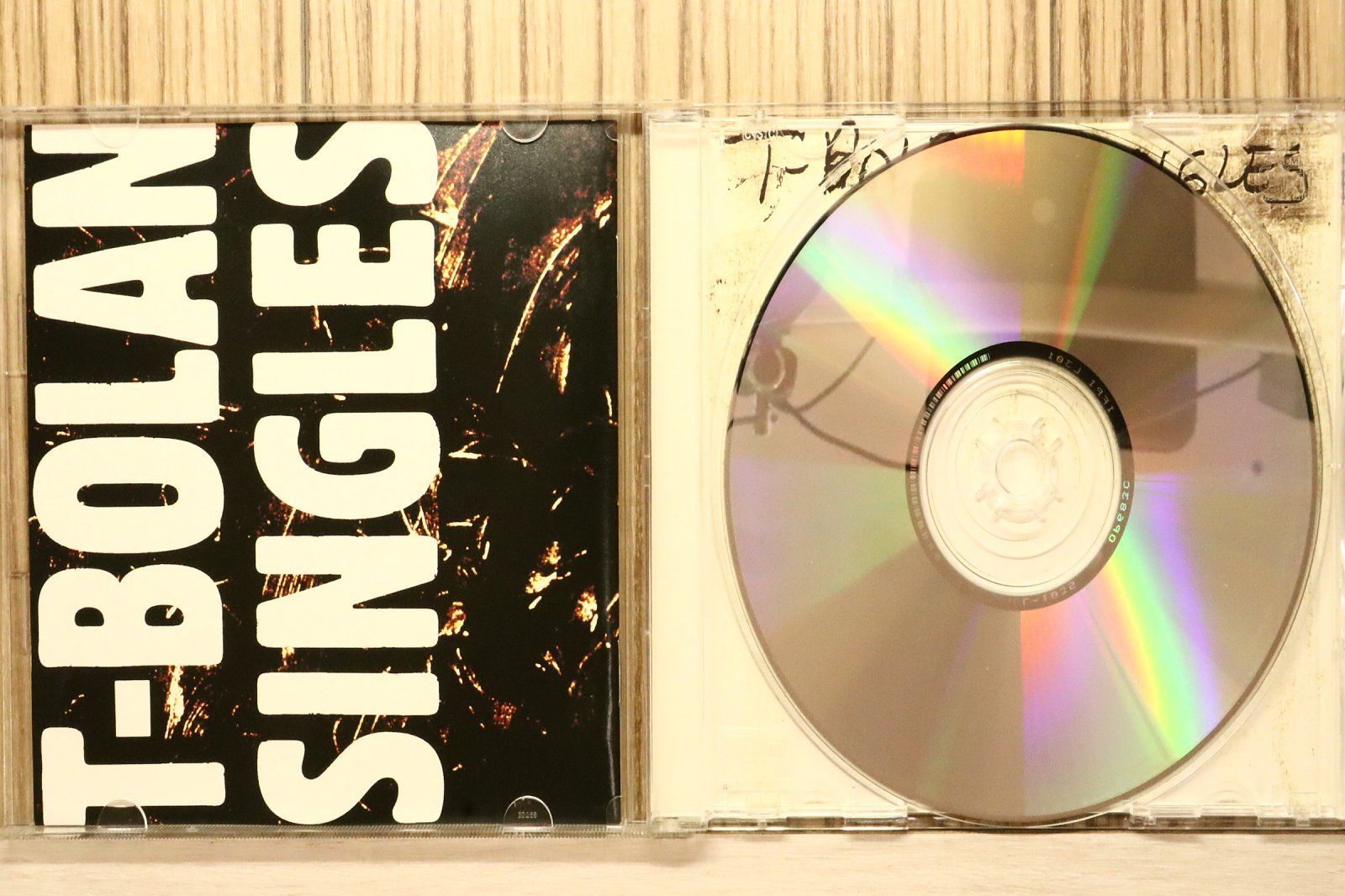 国内盤CD☆ティーボラン/T-BOLAN□ SINGLES 【ZACL1035/4988070114017