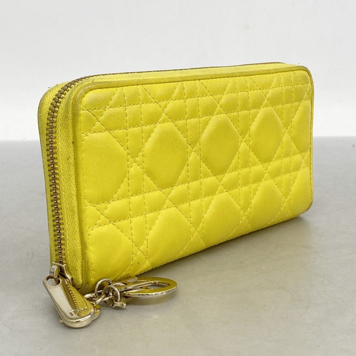 6ab1774】クリスチャンディオール 長財布 カナージュ レザー イエロー