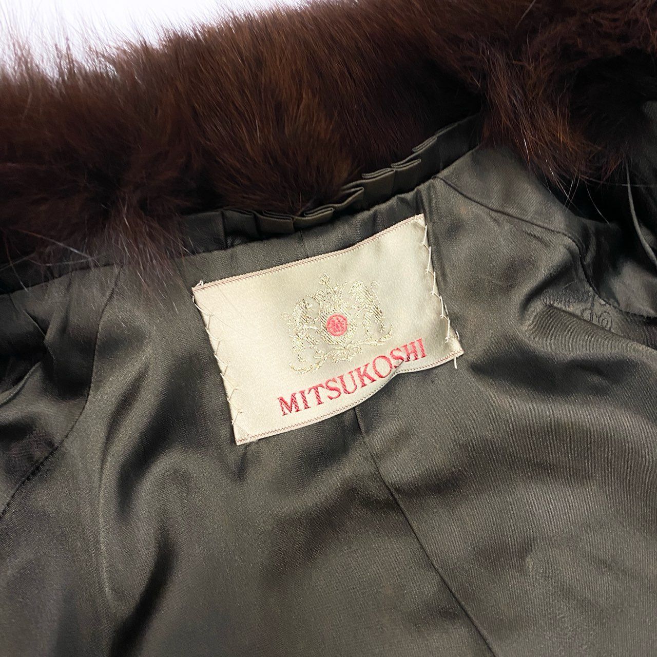 45a15 MITSUKOSHI 三越 レッドフォックス × シェアードファー コート