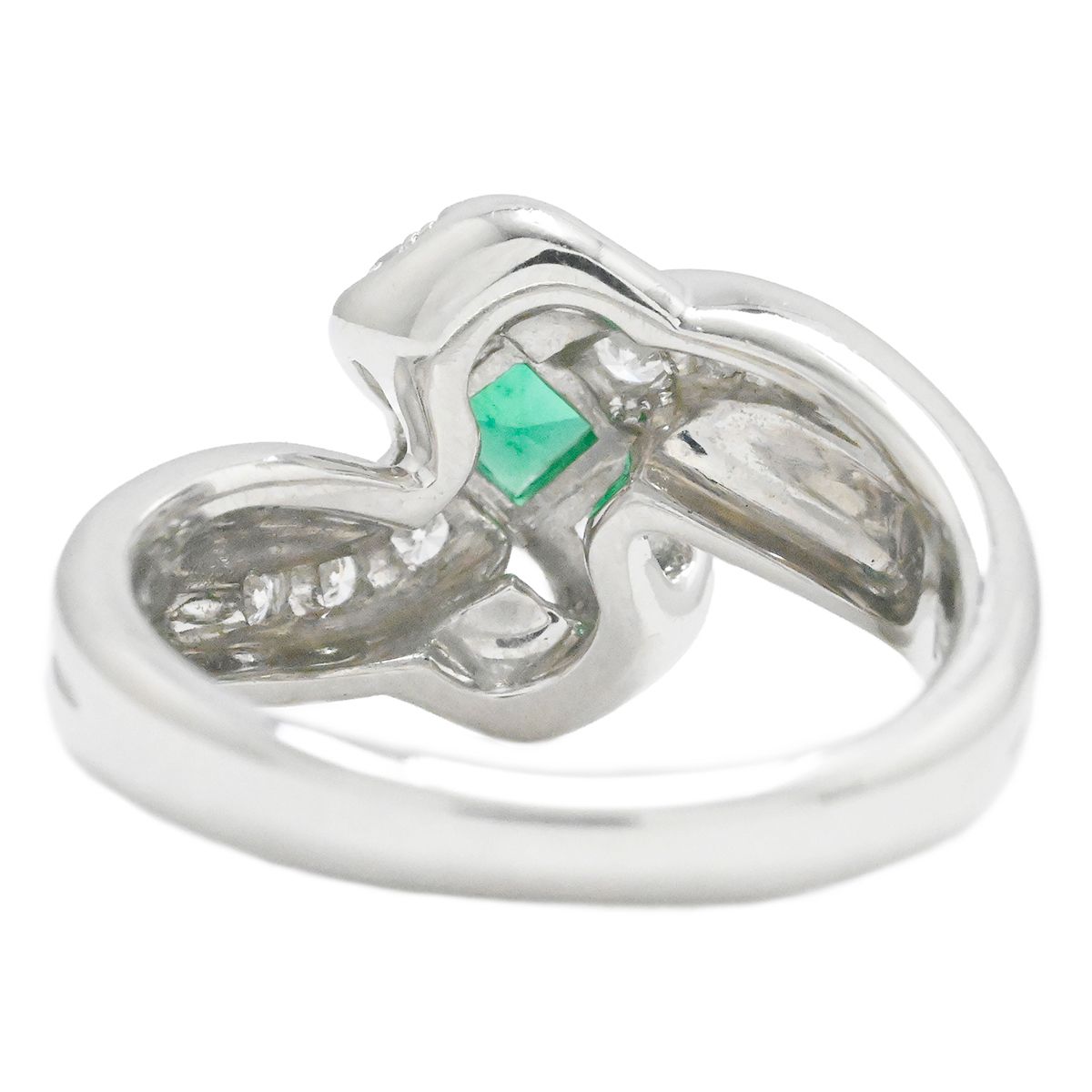 ポーラ POLA PT900 プラチナ ダイヤ0.28ct エメラルド0.20ct リング 