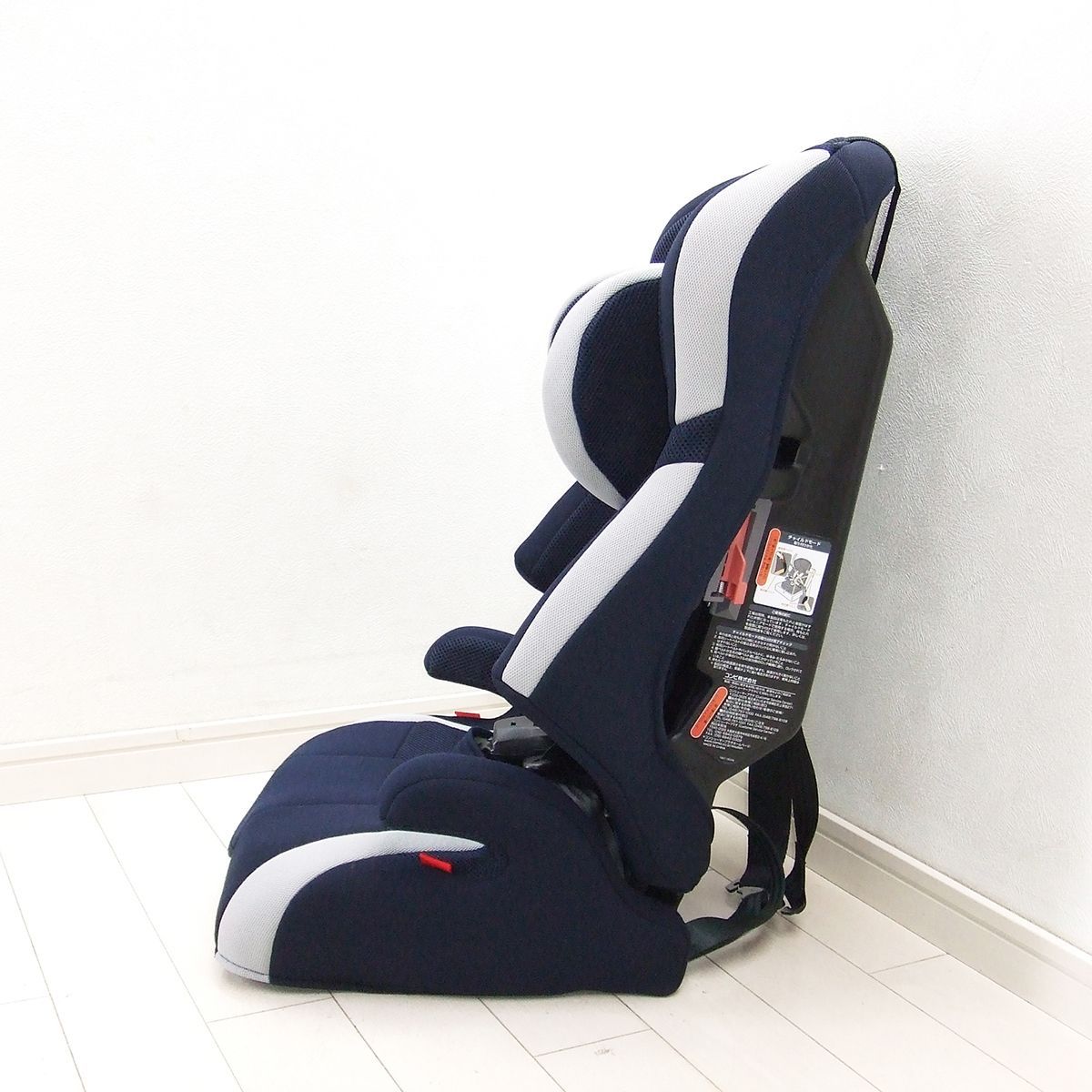 綺麗 ジュニアシート 中古 コンビ combi ジョイトリップ エッグ