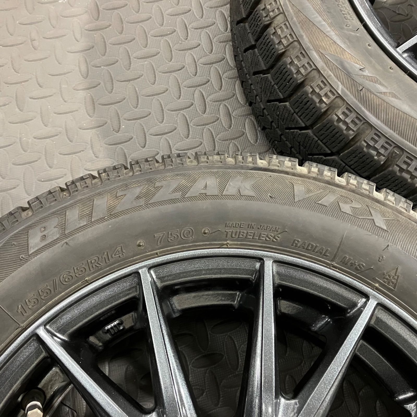 20年製 155/65R14 ブリヂストン ブリザックVRX ウェッズ ヴェルバス 