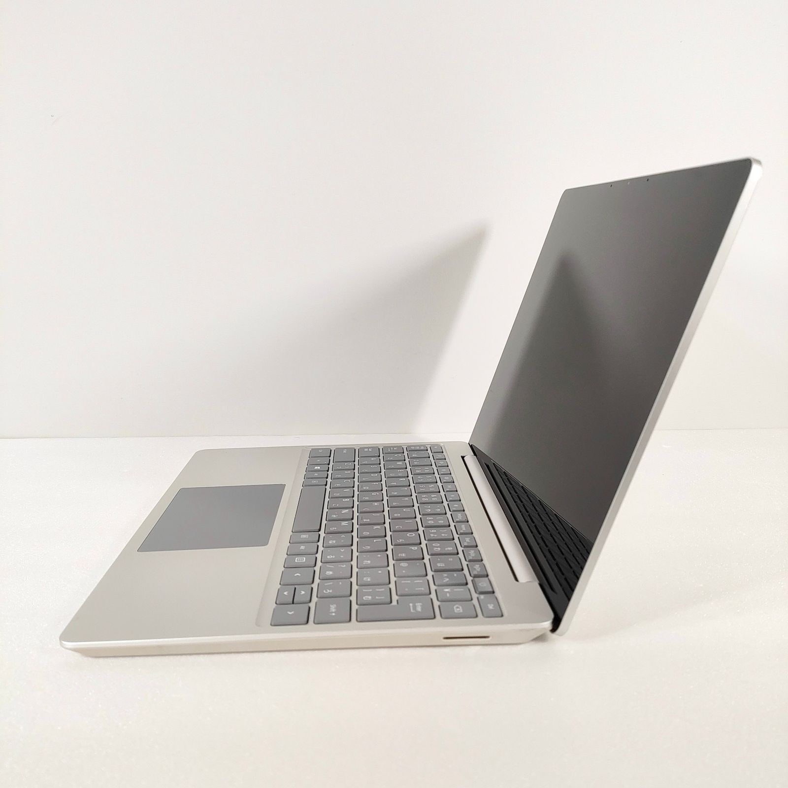 Microsoft Surface Laptop Go｜10世代Core i5/16GB/256GB