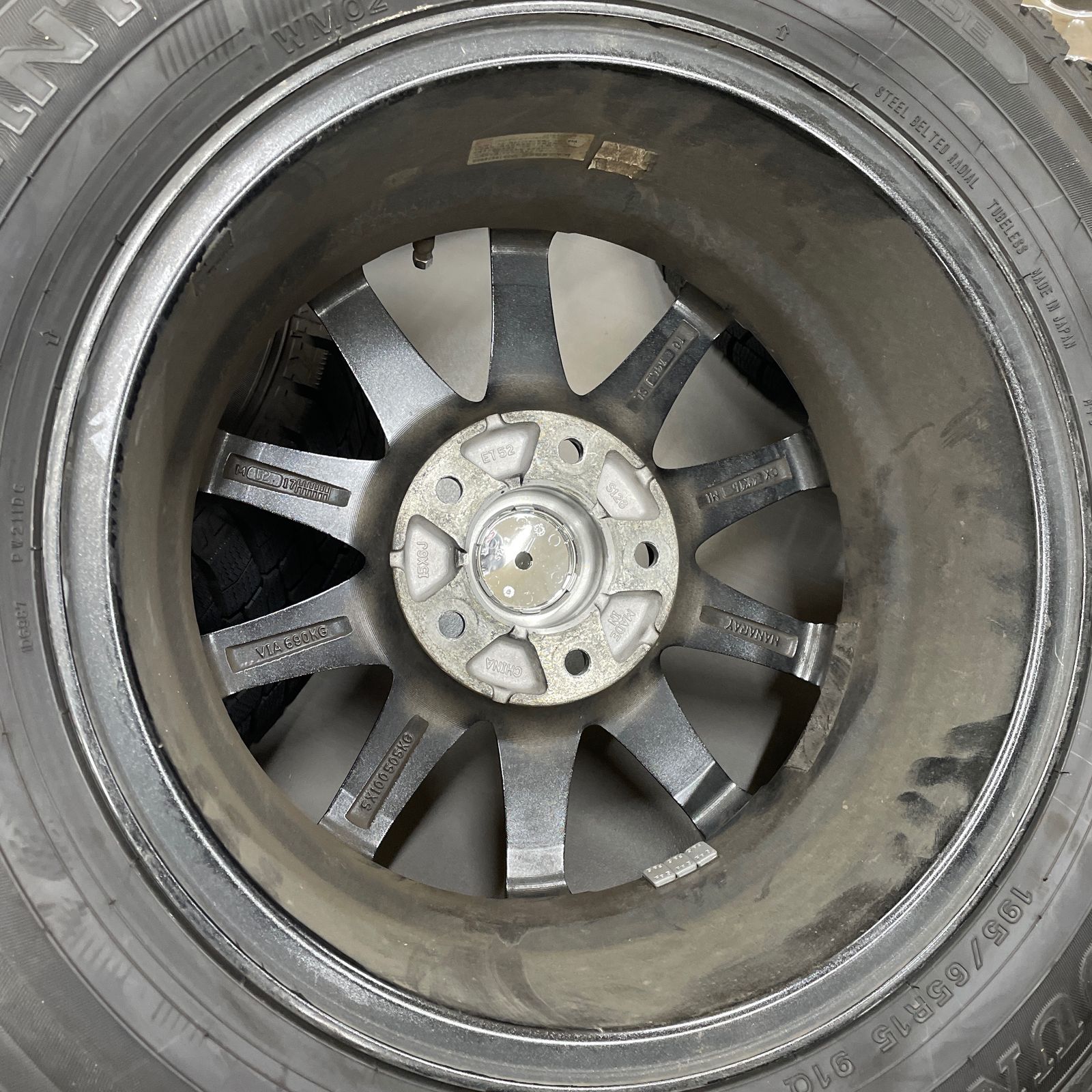 スタッドレスタイヤ WINTER MAXX WM02 ダンロップ 195/65R15 4本セット 