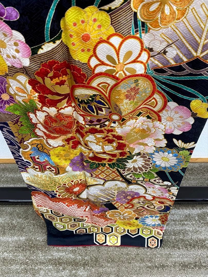 振袖 金駒 金彩 紋意匠 身丈160cm 撥水加工済 MO3297 - メルカリ