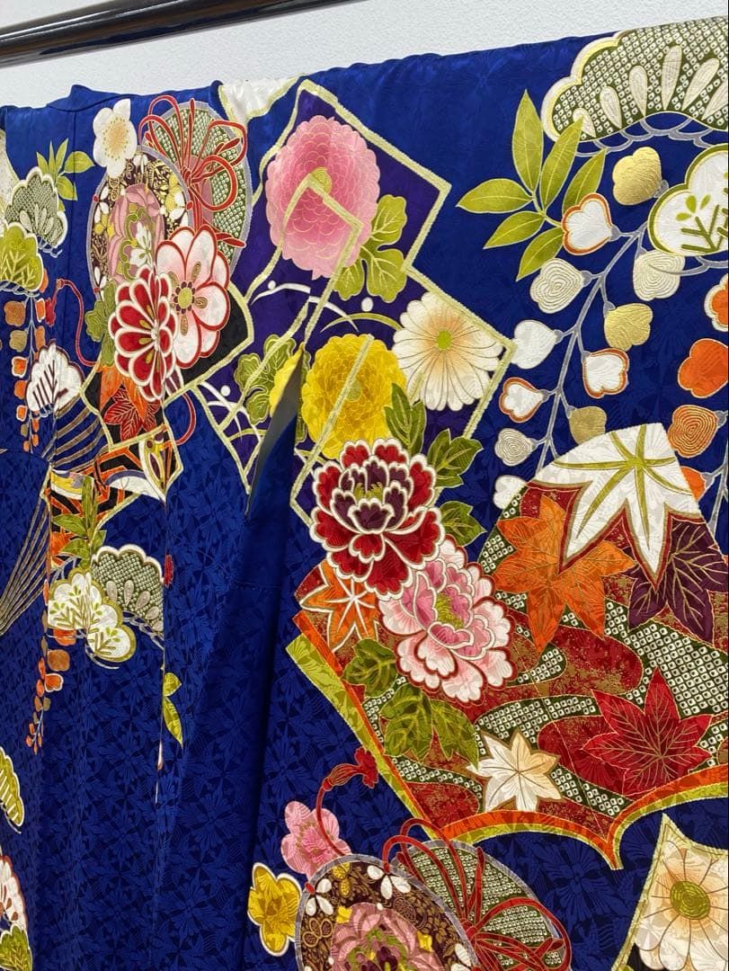 振袖 刺繍 金彩 紋意匠 身丈177cm 撥水加工済 トールサイズ MO3295 