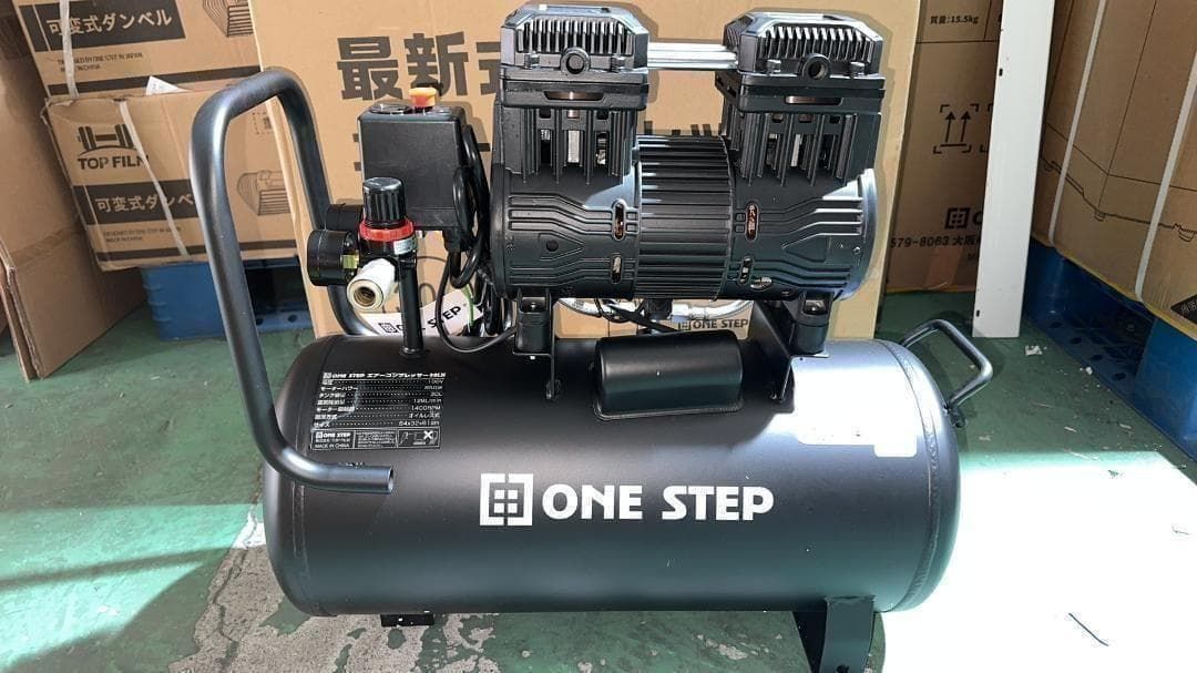 中古美品 エアーコンプレッサー 静音 100v 30L オイルレス黒 - メルカリ