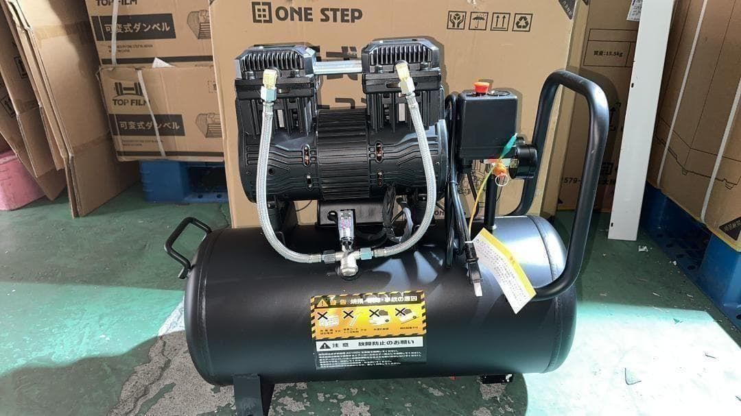 中古美品 エアーコンプレッサー 静音 100v 30L オイルレス黒 - メルカリ