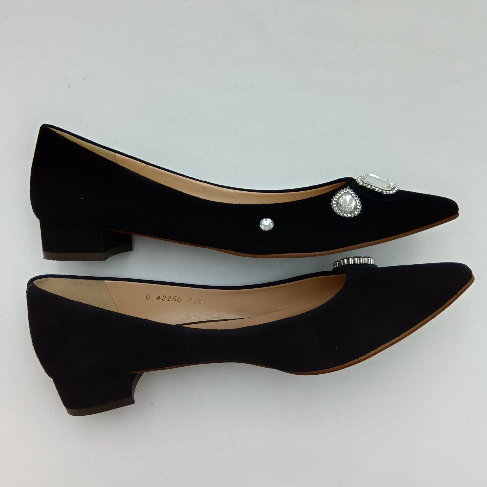 新品未使用Dianaダイアナ　スエード　ブラック　パンプス　24cm DIANA ダイアナ パンプス ビジュー スエード レディース 24.5cm U