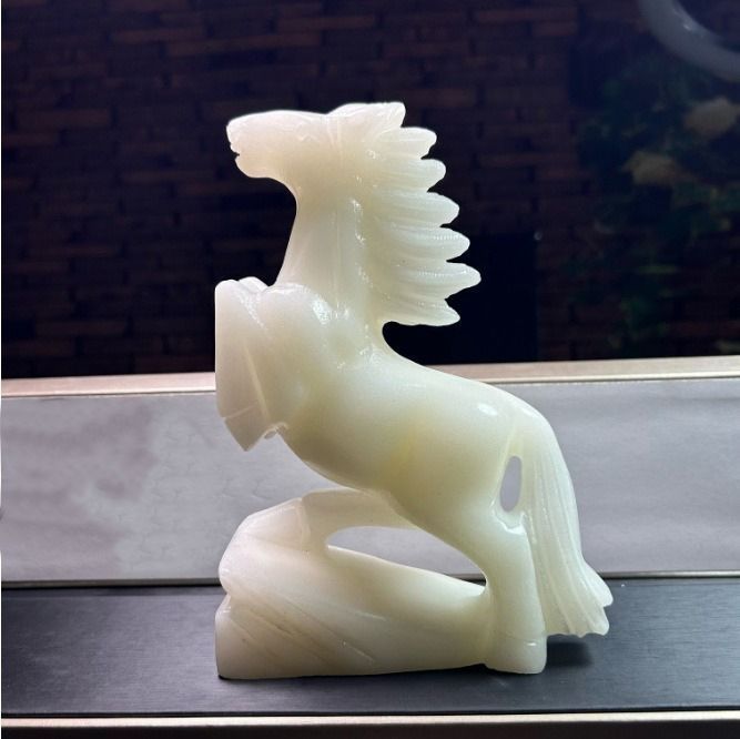 馬 うま ホワイト 白 置物 オブジェ 開運 運気アップ 恋愛運 結婚運 対人運 仕事運 金運 エネルギー 浄化 幸運 開運 厄除け インテリア オ