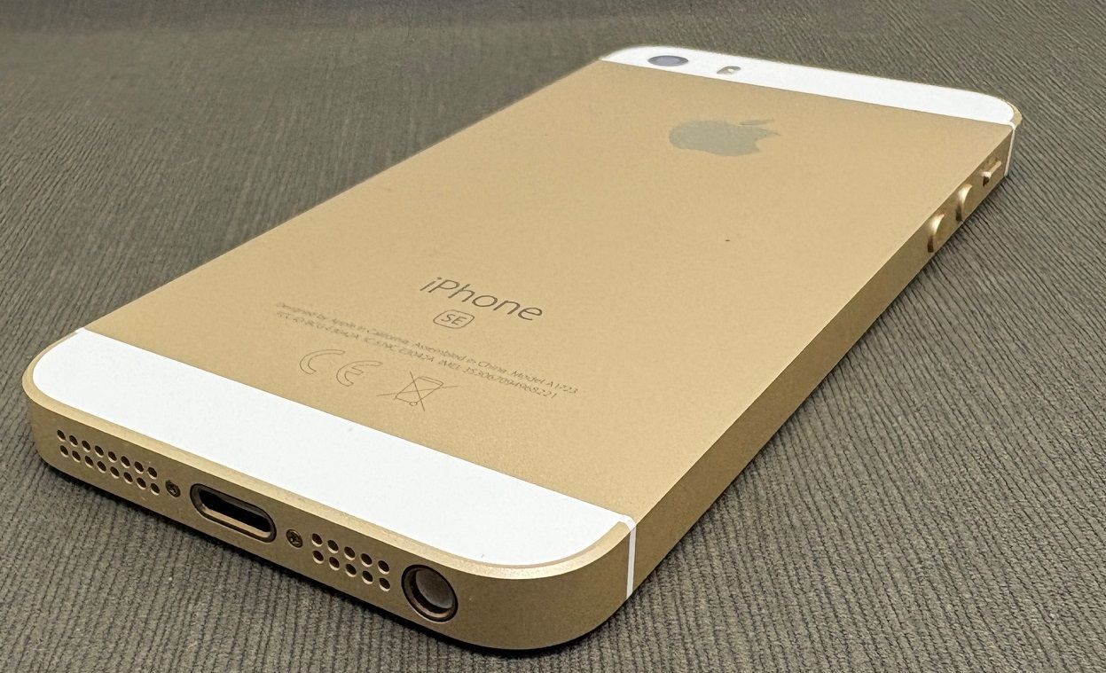 【ジャンク】Apple iPhone SE (第一世代)128GB ジャンク品】iPhone SE 第1世代 128GB ゴールド au -D92- - メルカリ