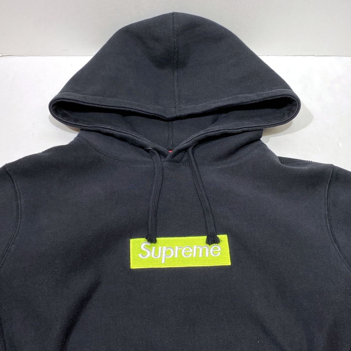 ヴィンテージ？　Supreme フーディー ブラック org.jpg