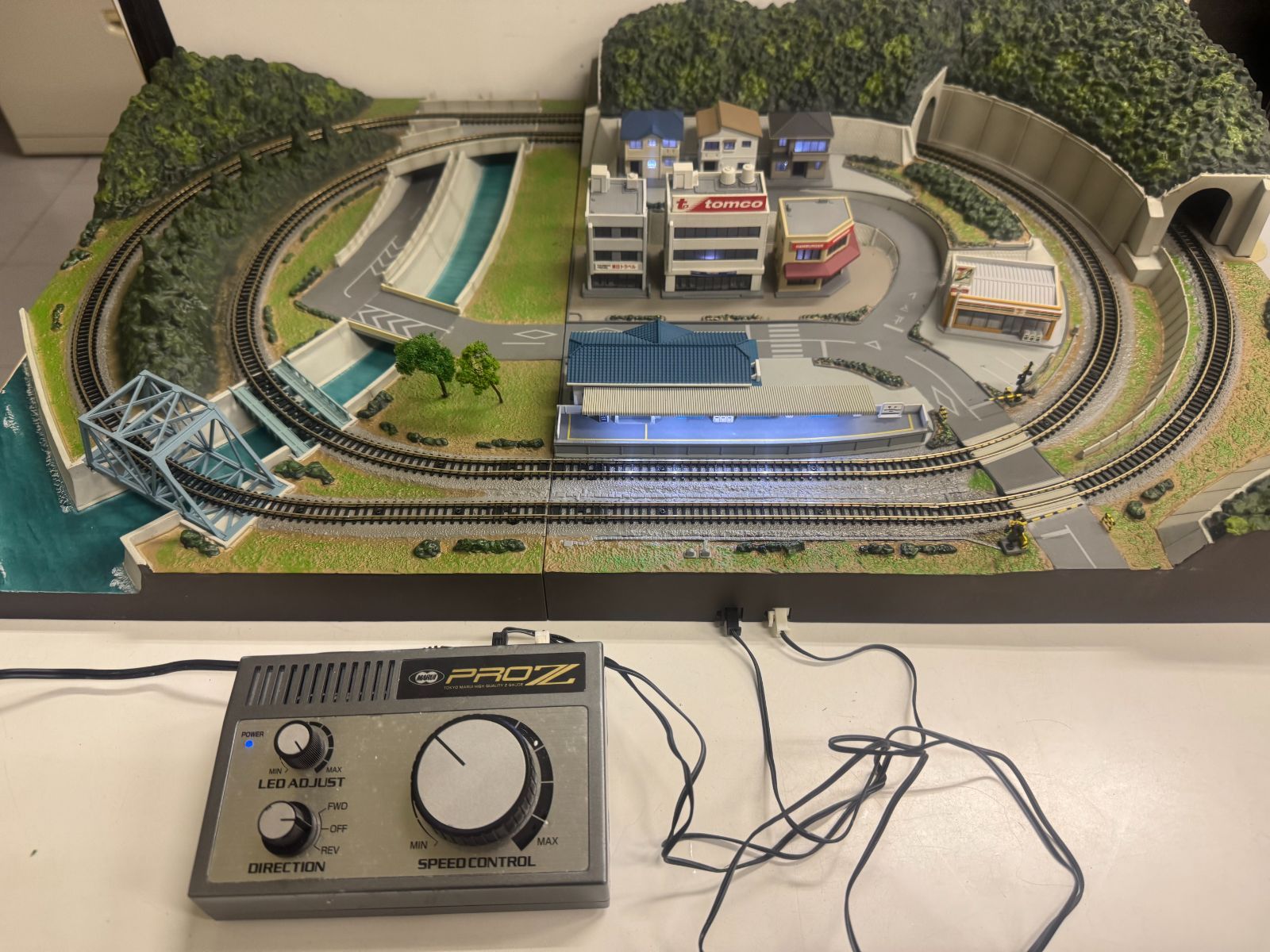 東京マルイ ZゲージPROZ完成基本ジオラマコース、コントローラー、EF65