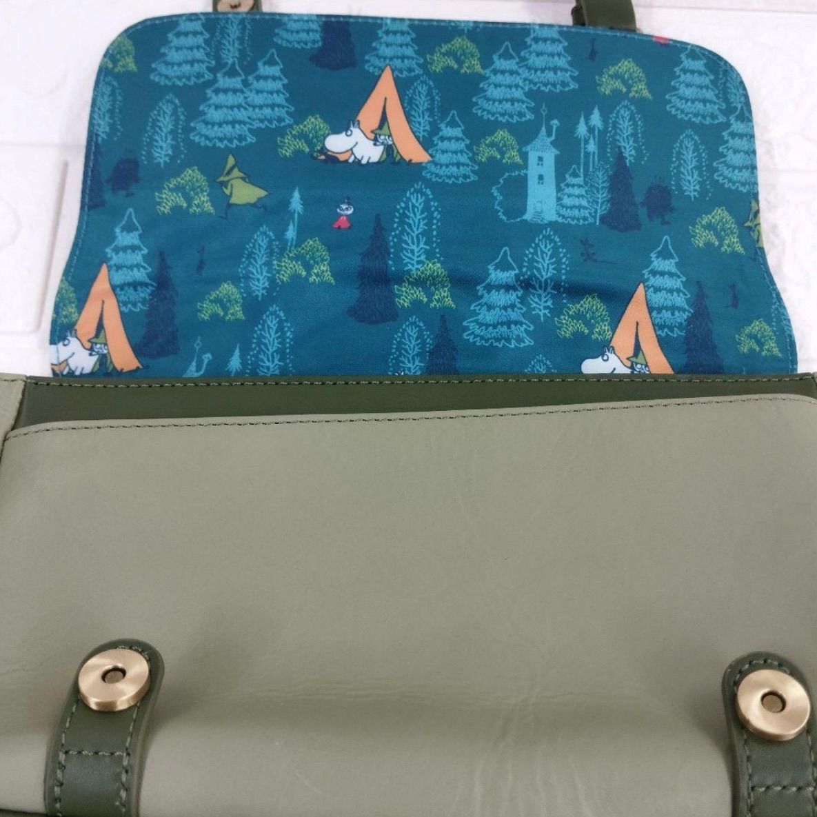 未使用品 MOOMIN スナフキン 森色のショルダーバッグ ボタニカルレザー 