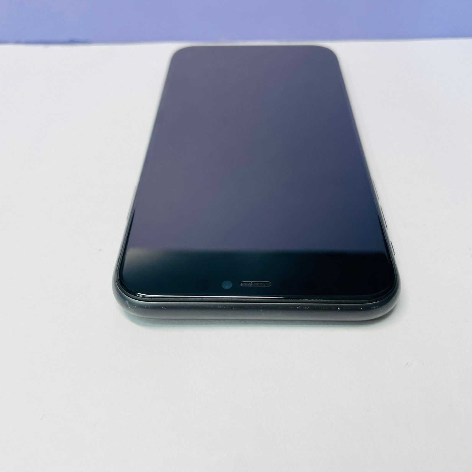 iPhone 11 64GB SIMフリー 電池100% 70428 - メルカリ