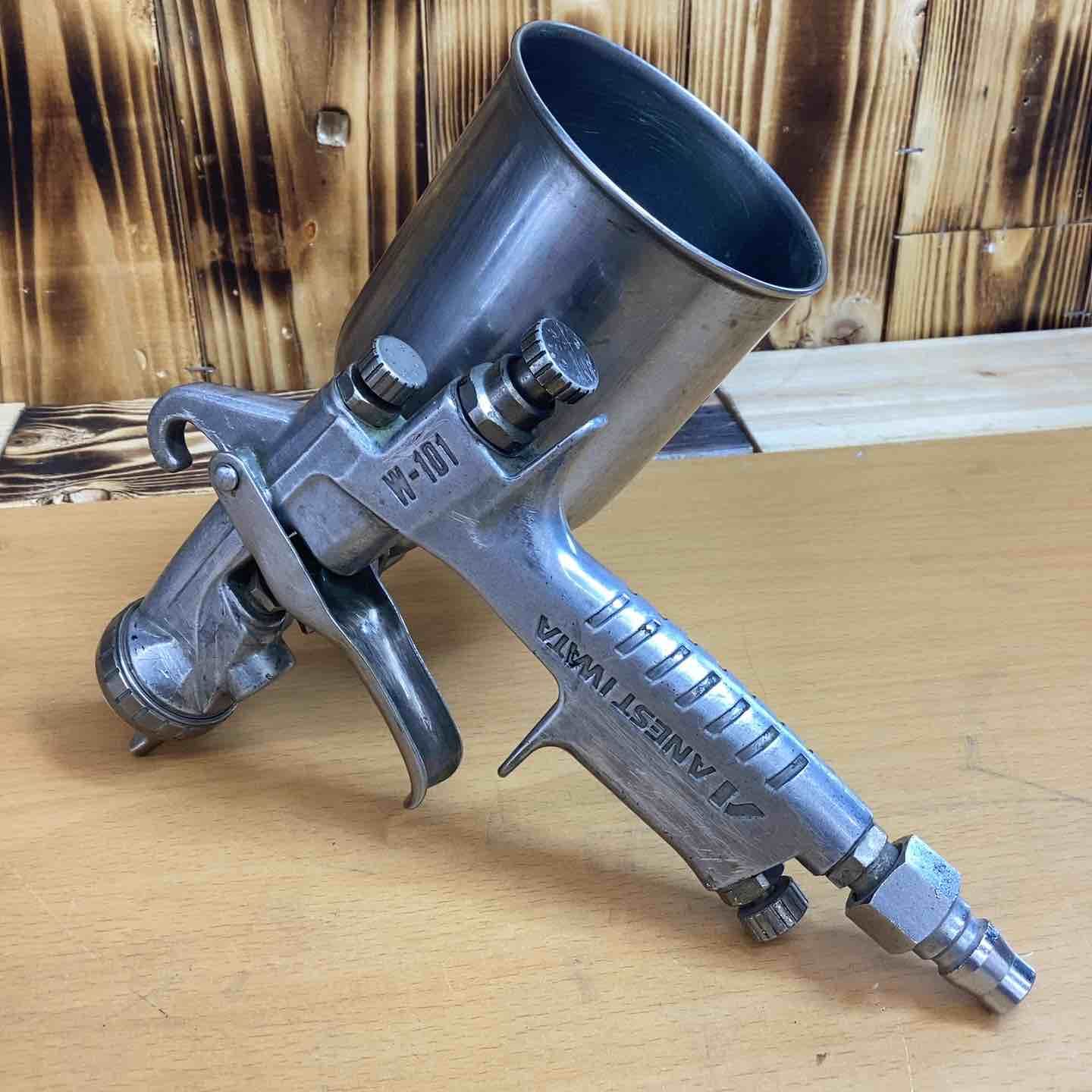 アネスト岩田 W 101 スプレーガン カップ付き 蓋無し