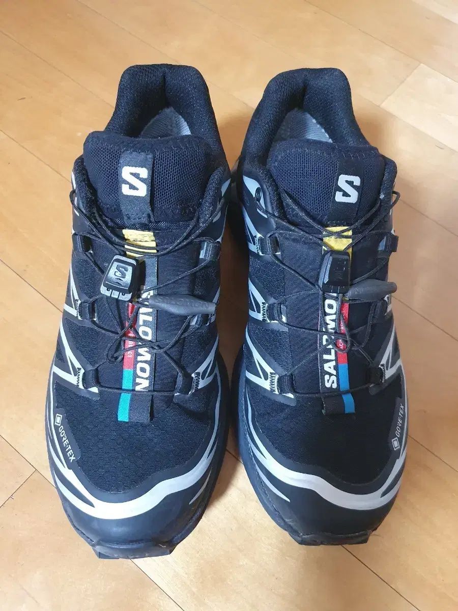 サロモン ゴアテックス 235 スニーカー