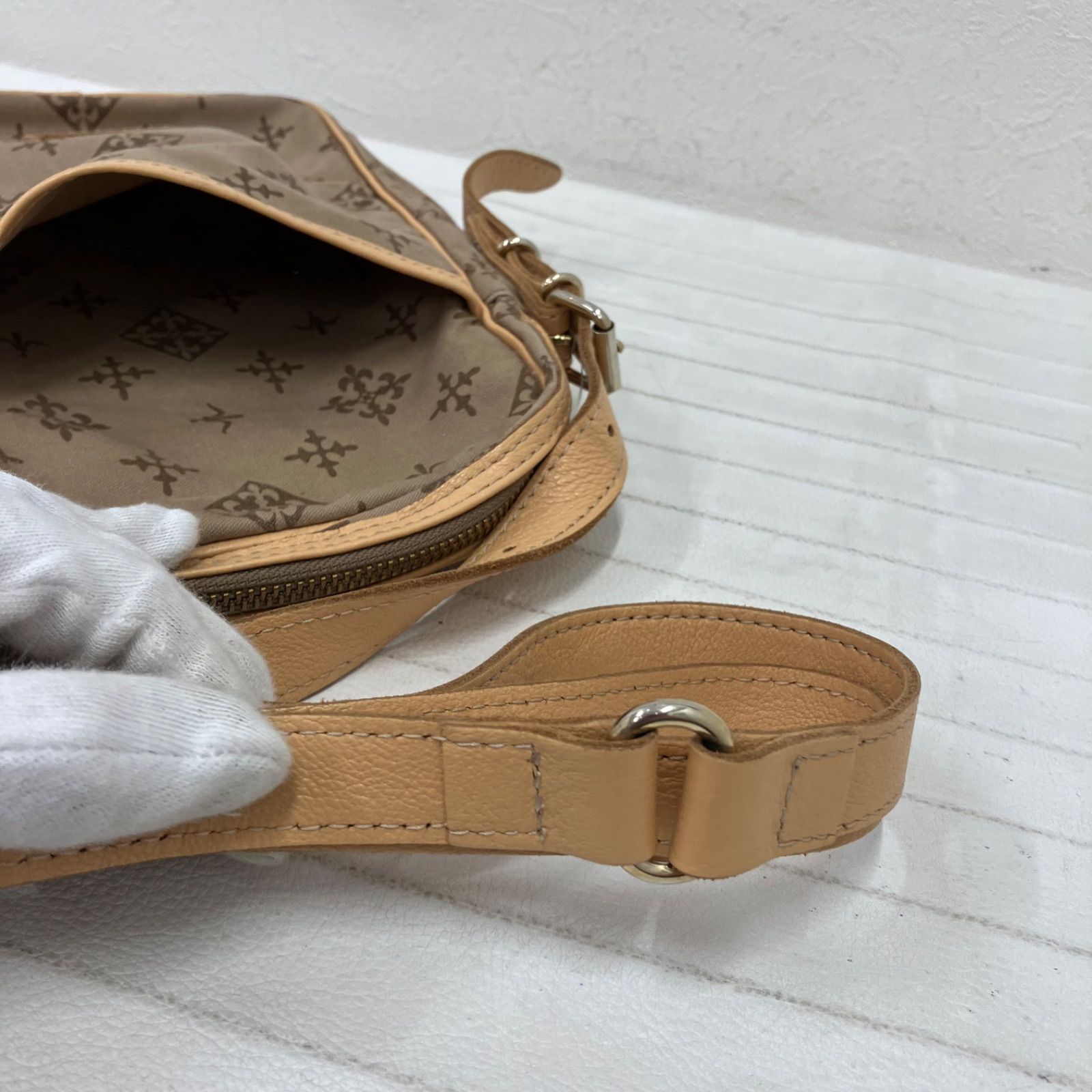 russetラシット 2way オールレザー型押し ショルダーベージュキャメル 