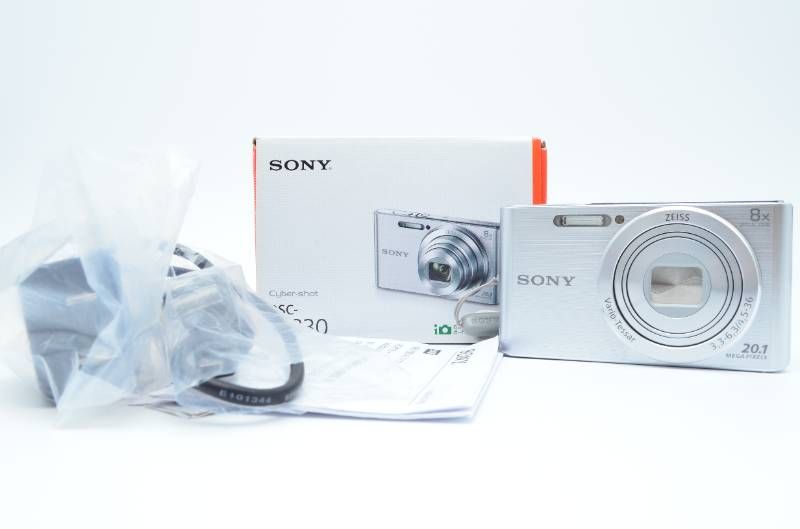美品】Sony ソニー DSC-W830 デジタルカメラ コンパクトデジカメ Cyber