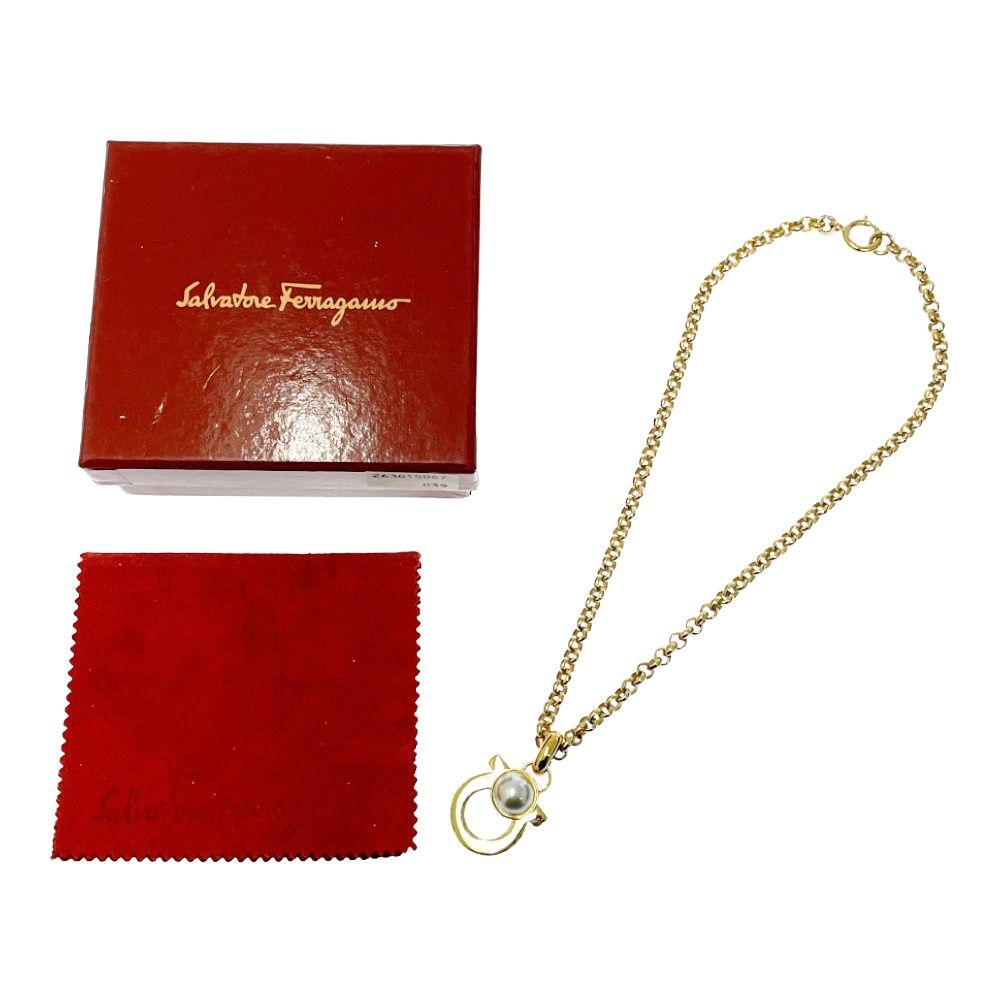 中古】【箱付き】 Salvatore Ferragamo サルヴァトーレフェラガモ GP