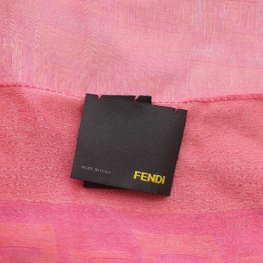 【新品】FENDI フェンディ バンドー スカーフ ピンク マルチカラー 新品】FENDI フェンディ バンドー スカーフ ピンク マルチカラー FENDI