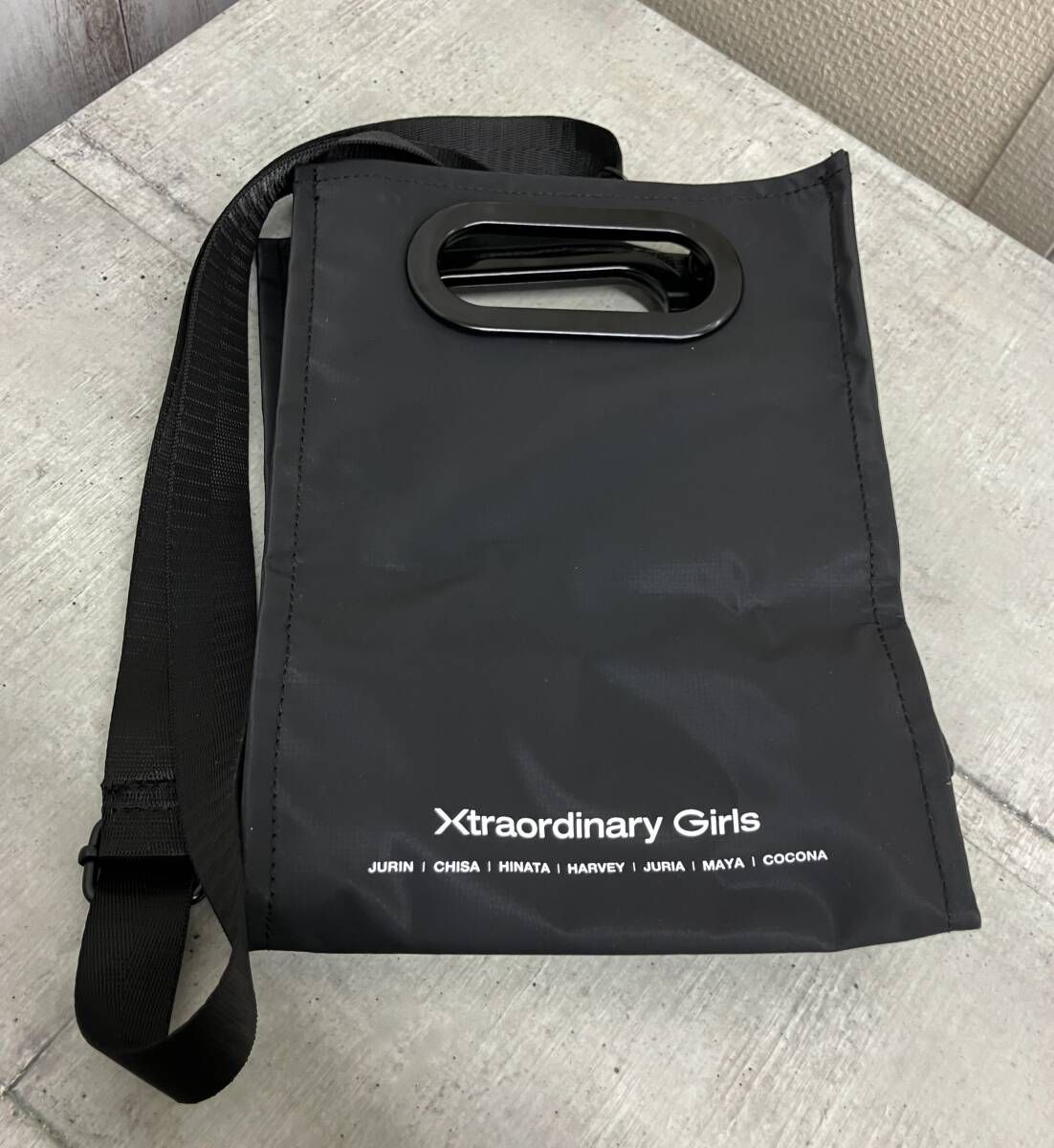 XG OFFICIAL ショルダーバッグ ブラック XG/ショルダーバッグ/XG 公式限定品フ“ラック - メルカリ