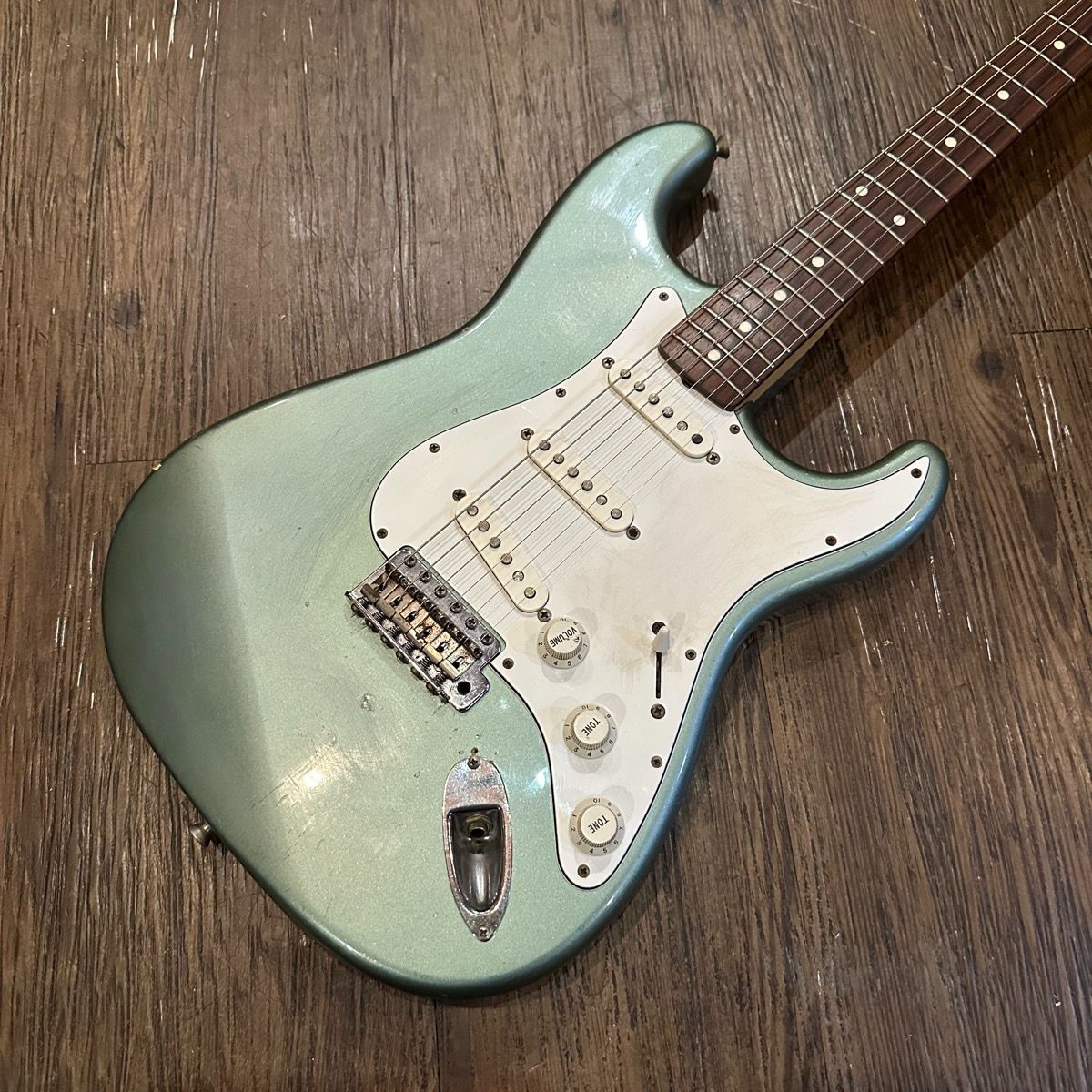 ば*ん様 fender japan ストラトキャスター 1993-94年製 フジ Fender Japan ST57-70 フジゲン期Nシリアル1993-1994年製 買取りました