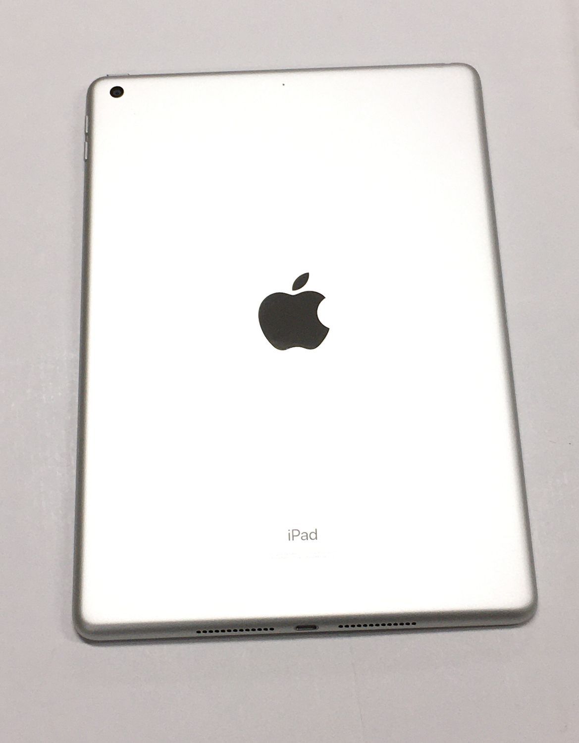 動作確認・初期化済み】超美品 電池100％ Apple iPad 第8世代 Wi-Fi