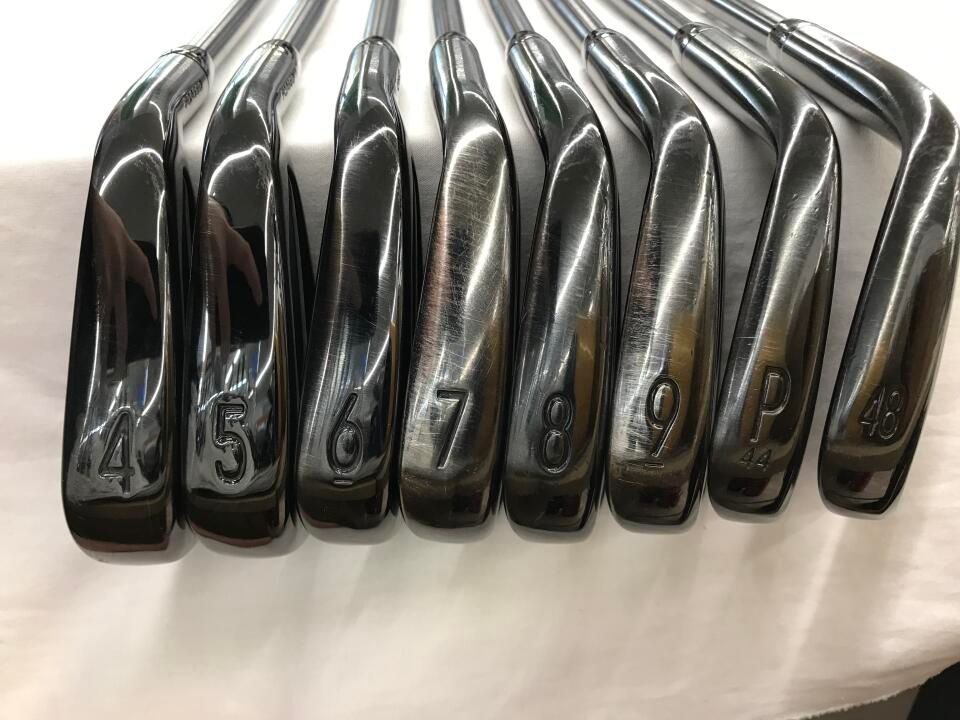 タイトリスト T100・S BLACK ﾀﾞｲﾅﾐｯｸｺﾞｰﾙﾄﾞ 105 ｵﾆｷｽ・ﾌﾞﾗｯｸ S200