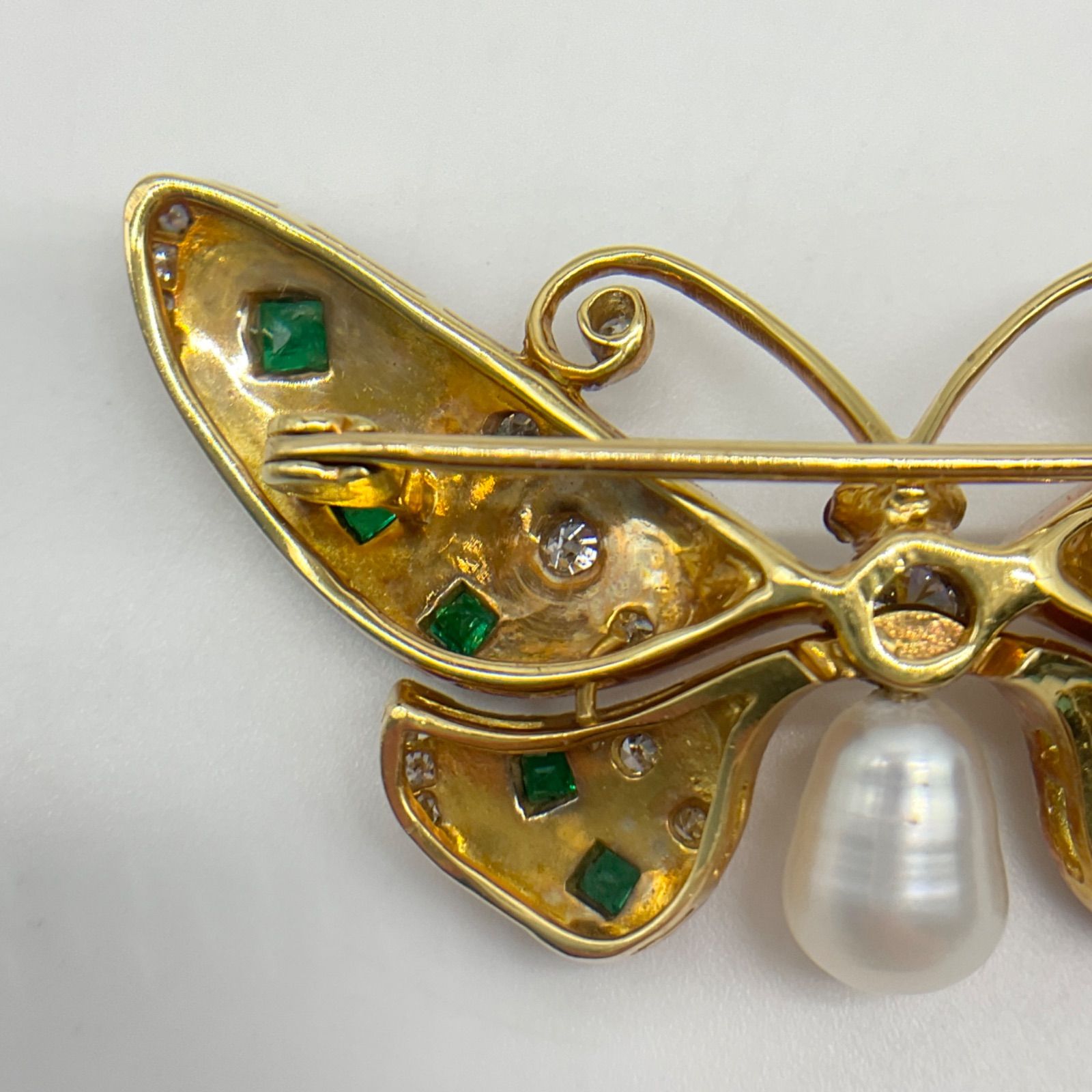 バタフライ ブローチ K18 18金 ダイヤモンド エメラルド パール