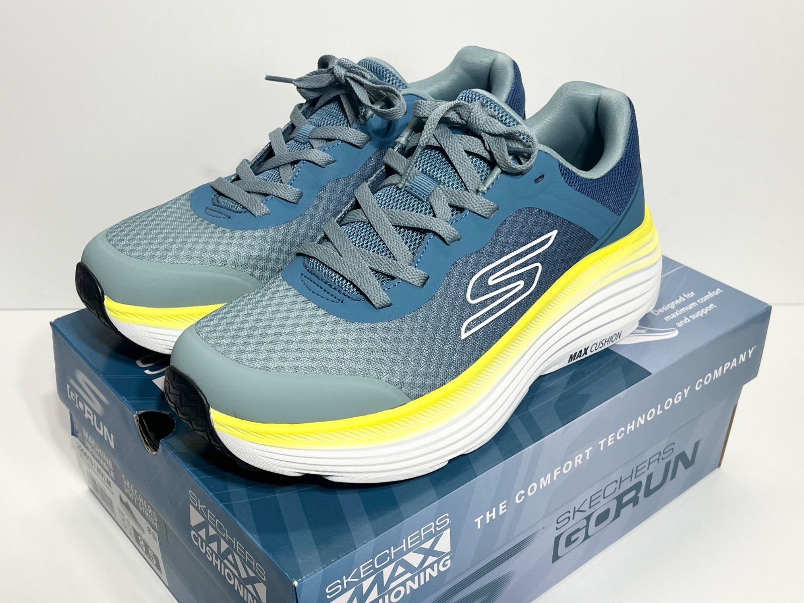 新品未使用 スケッチャーズ スニーカー Skechers Max Cushioning 