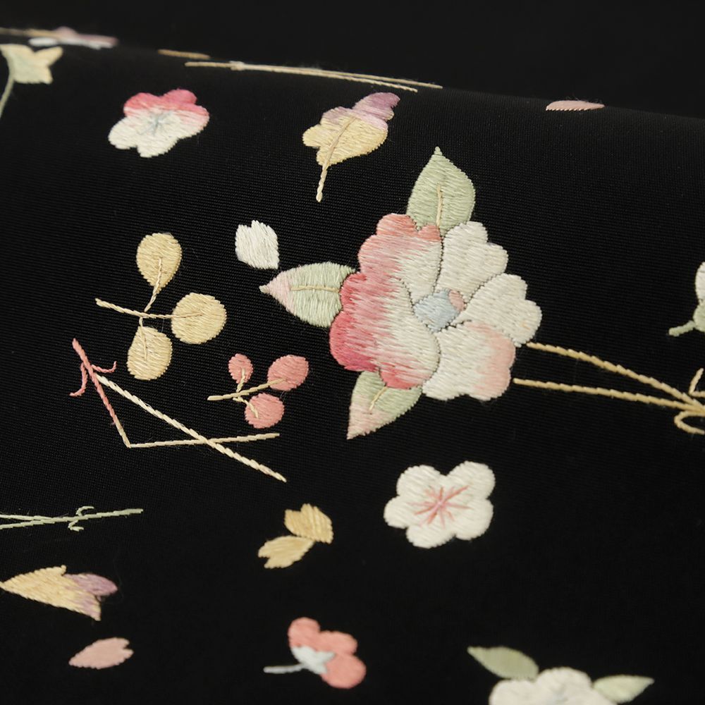 名古屋帯 正絹 黒 塩瀬 手刺繍 花 椿 リサイクル カジュアル お洒落