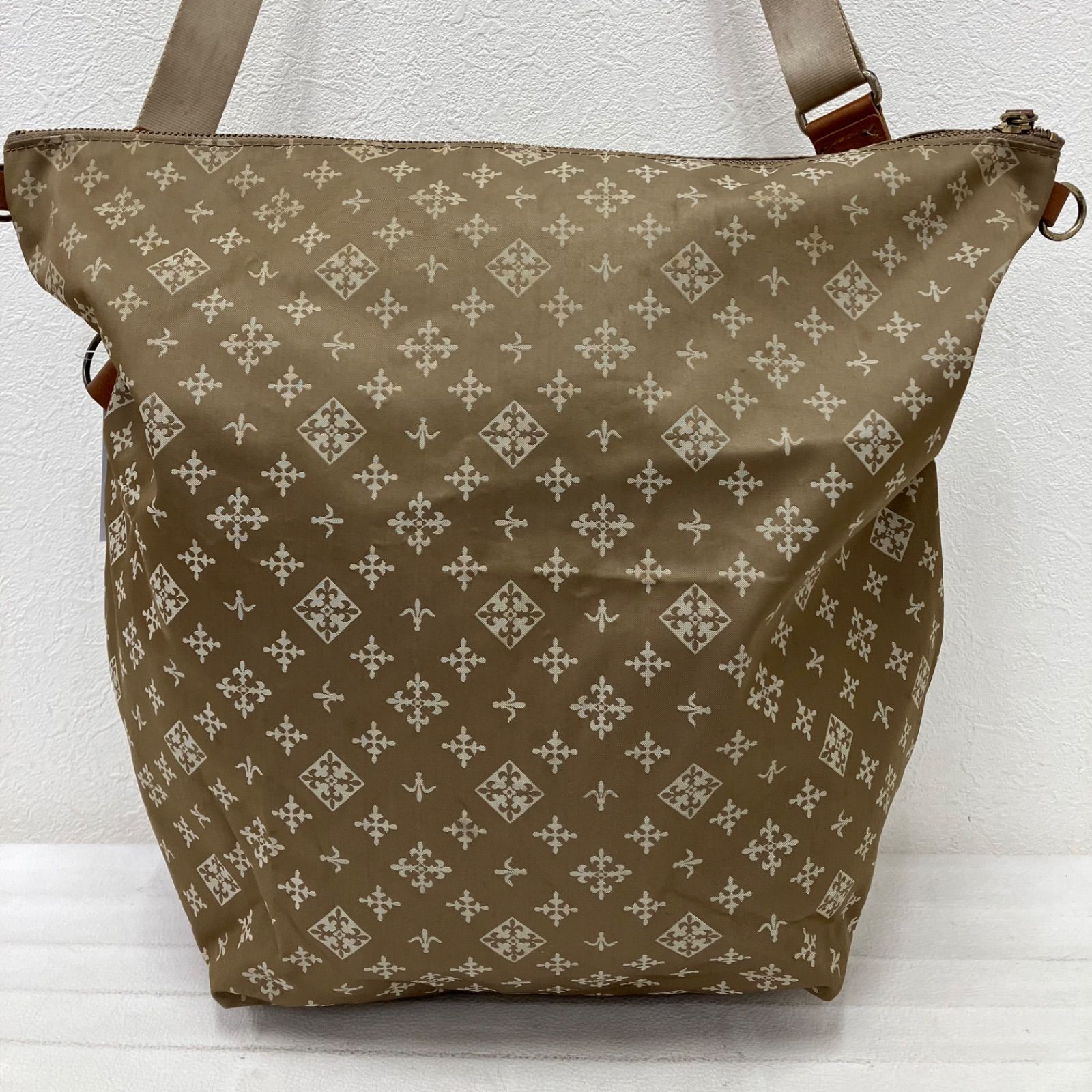 russet (ラシット) 総柄 ナイロン ショルダーバッグ ベージュ Russet 