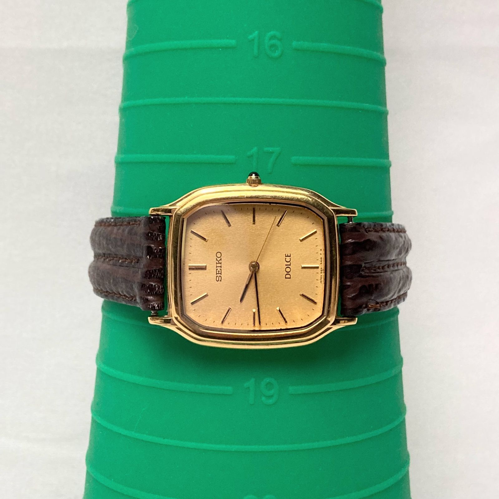 A63 希少 稼動品 SEIKO DOLCE スクエア型 90年代ヴィンテージ 稼働品 SEIKO DOLCE スクエア型 90年代 セイコー 腕時計 T463 - メルカリ