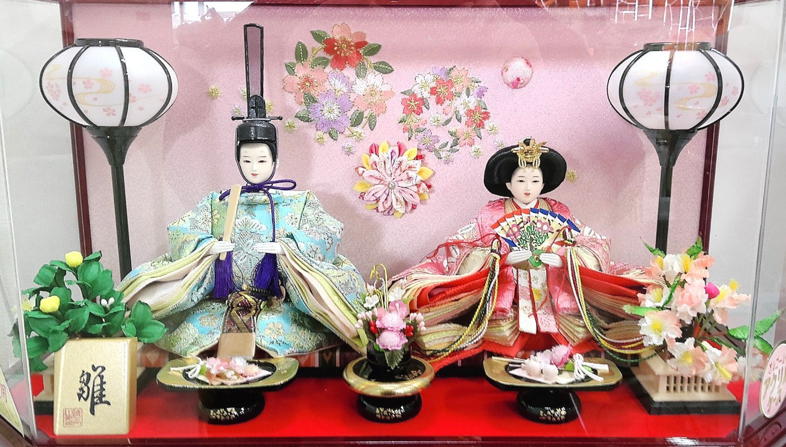 M 宅140 0668 雛人形 親王飾り 芥子 二人 六角アクリルケース入り ライト付き オルゴール付き 段ボールあり ♥品