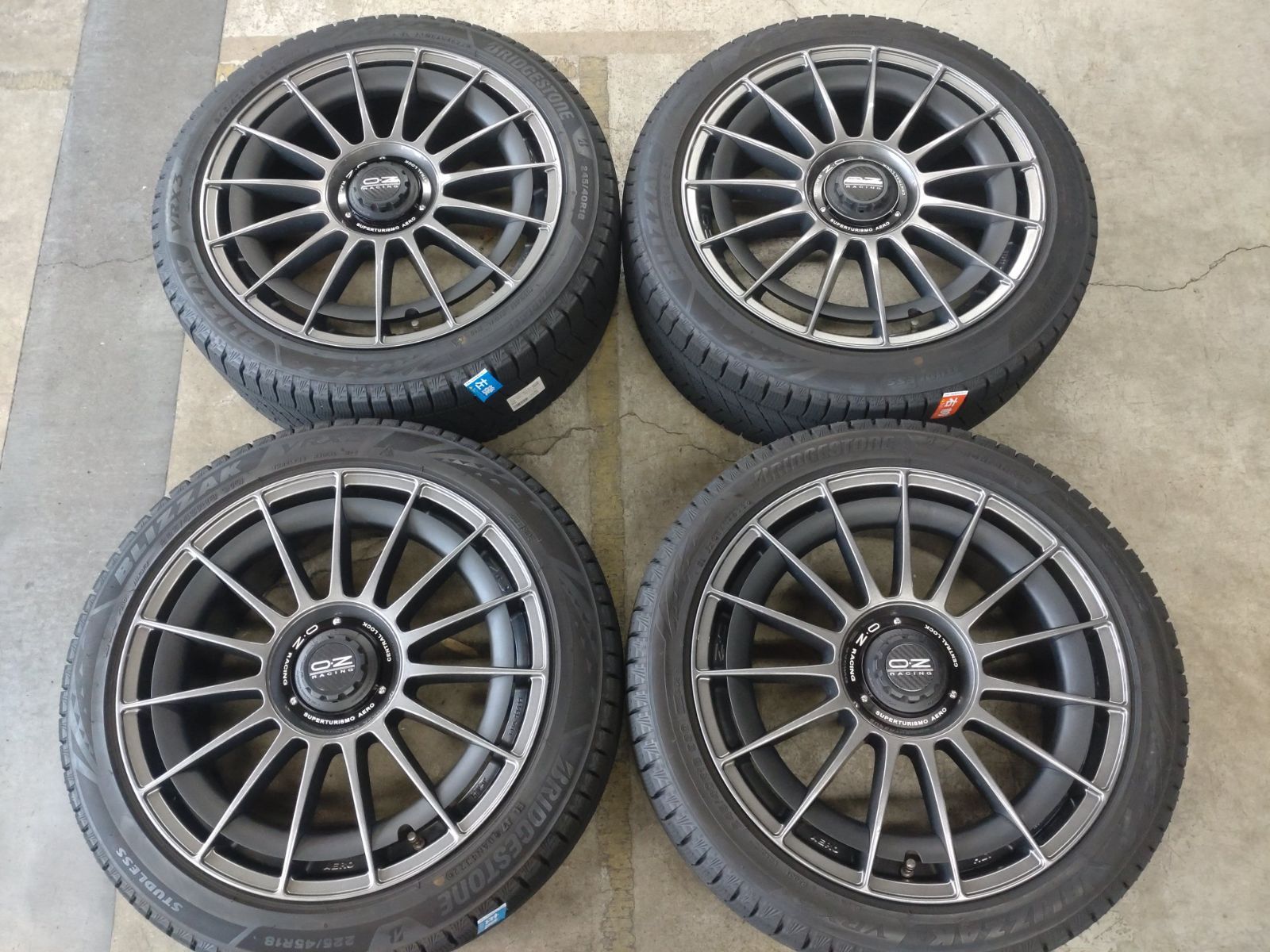 OZ Racing OZレーシング Superturismo Aero 18インチ 8J +48 PCD 112 