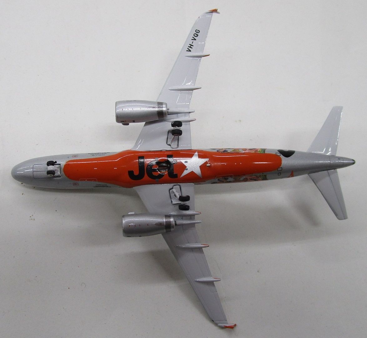 フェニックス 1/400 04101 A320-200 VH-VQG【B】krt100321m - メルカリ